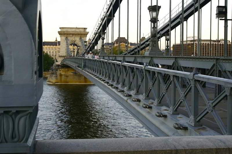 Budapester Donaubrücken - die Kettenbrücke
