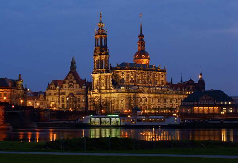 Residenzschloss und Hofkirche in Dresden
