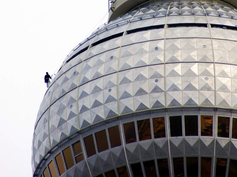 Kugelputzer am Berliner Fernsehturm