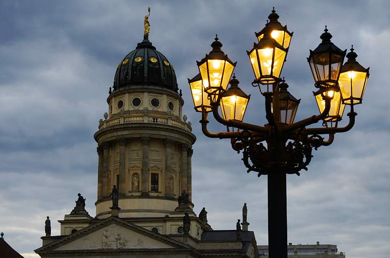 Wenn die Lichter an gehen... Gendarmenmarkt in Berlin