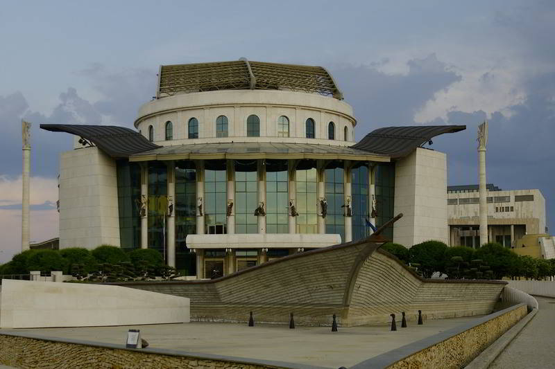 Budapest - Nationaltheater im Stadtbezirk Ferencváros