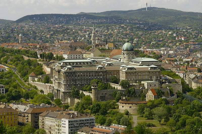 Budapest - Foto vom Königspalast vom Gellertberg aus