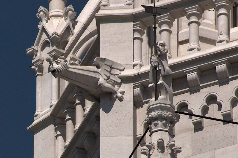 Wasserspeier am Parlament in Budapest