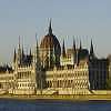 Fotografie: Parlament am Donauufer in Budapest