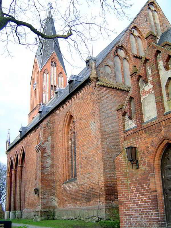 Dorfkirche in Prohn von Südosten