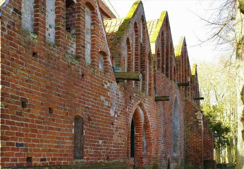 Kirche Niepars aus dem 13. Jahrhundert