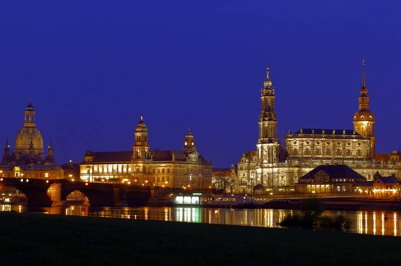 Dresden zur blauen Stunde