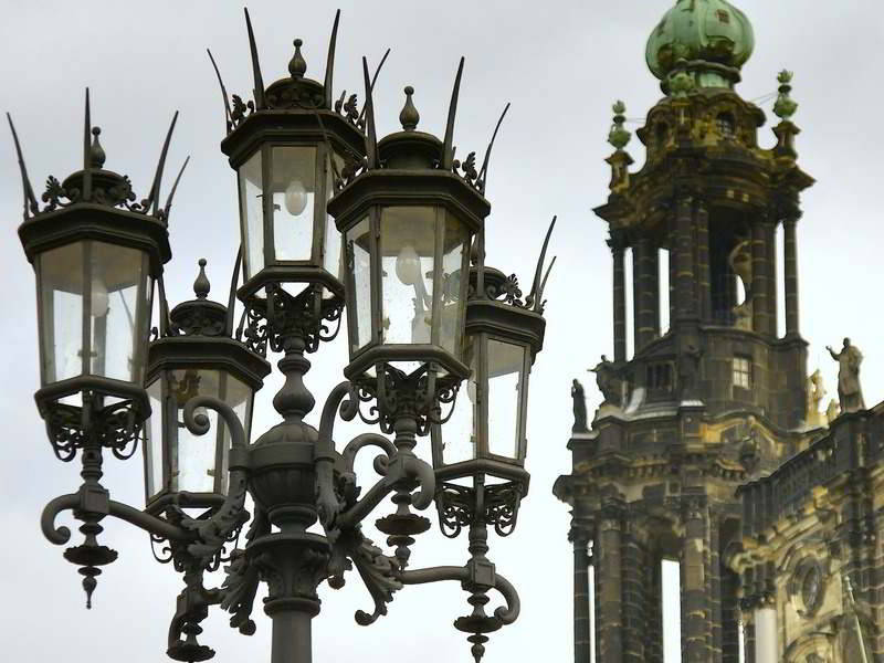 Straßenlaterne an der Semperoper