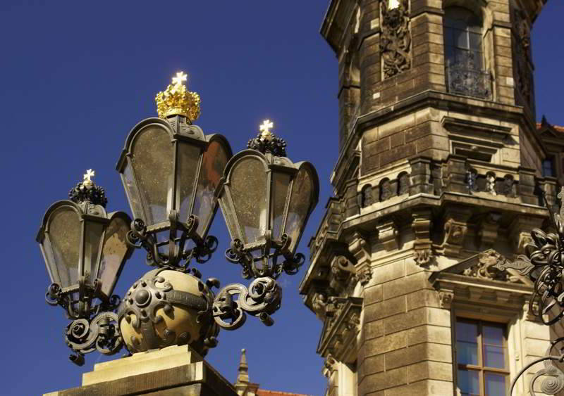 Residenzschloss - Laterne am Portal zum Grünen Gewölbe