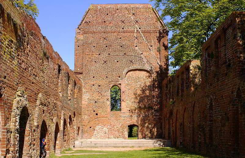 Greifswald - Klausurflügel im Kloster Eldena