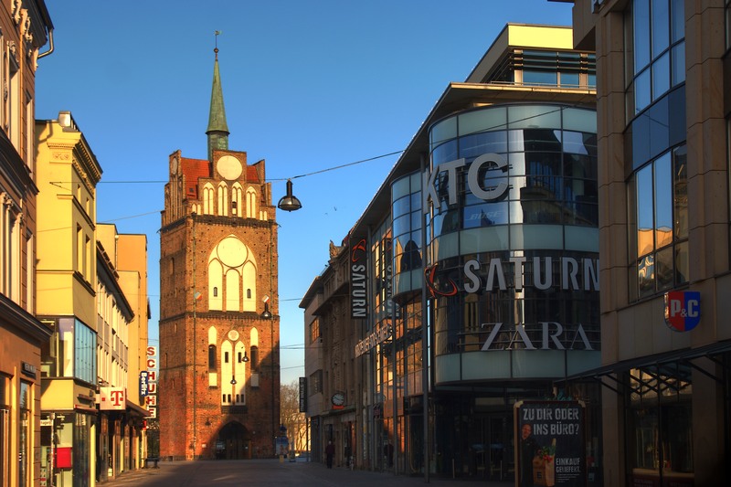 Hansestadt Rotsock - Kröpeliner Tor am Sonntag Morgen