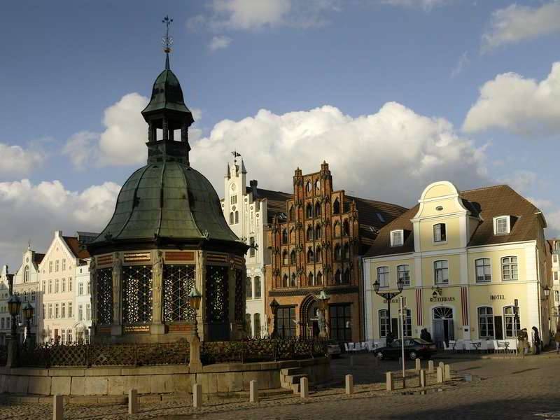 Wismar - Wasserkunst am Markt