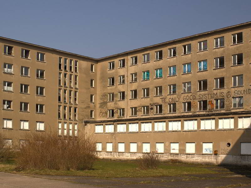 Grafitti-Fläche am KDF-Bad in Prora