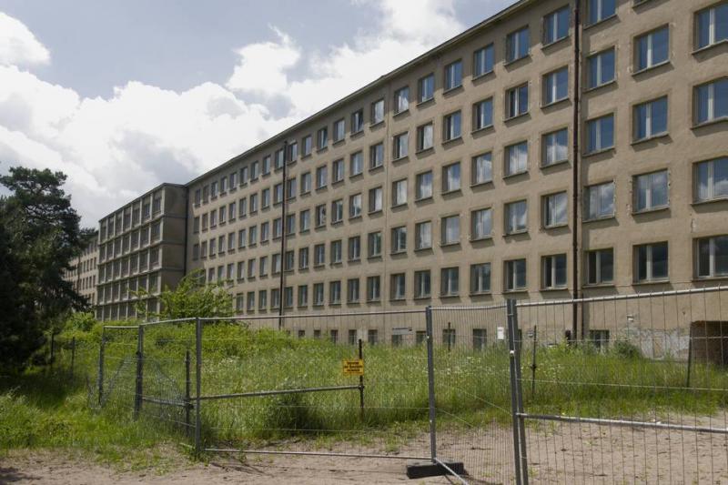 KDF-Bad Prora - Fensterfassade der Seeseite im Südblock