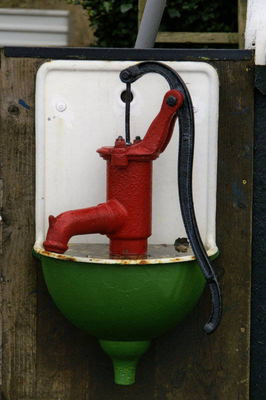 Unkonventioneller Wasserhahn