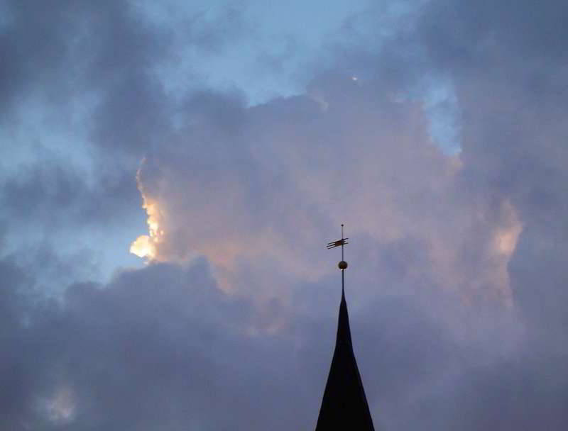 Wolkenmix am Himmel über Stralsund