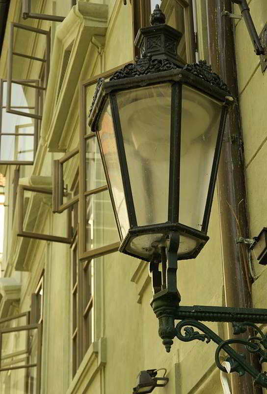 Fenster und Licht in Prag