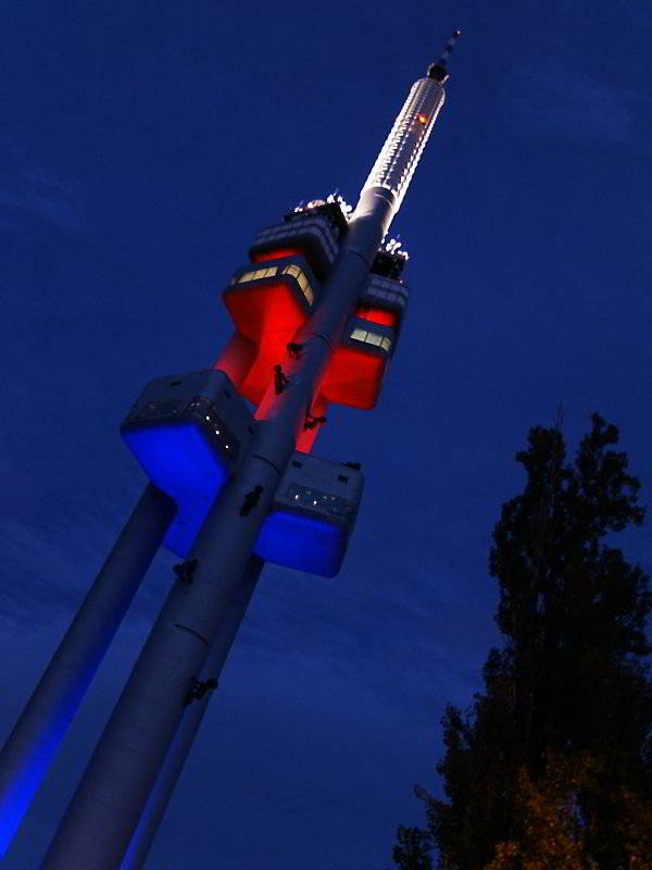 Fernsehturm Prag bei Nacht