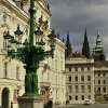 Fotografie: Große Straßenlaterne vor der Prager Burg