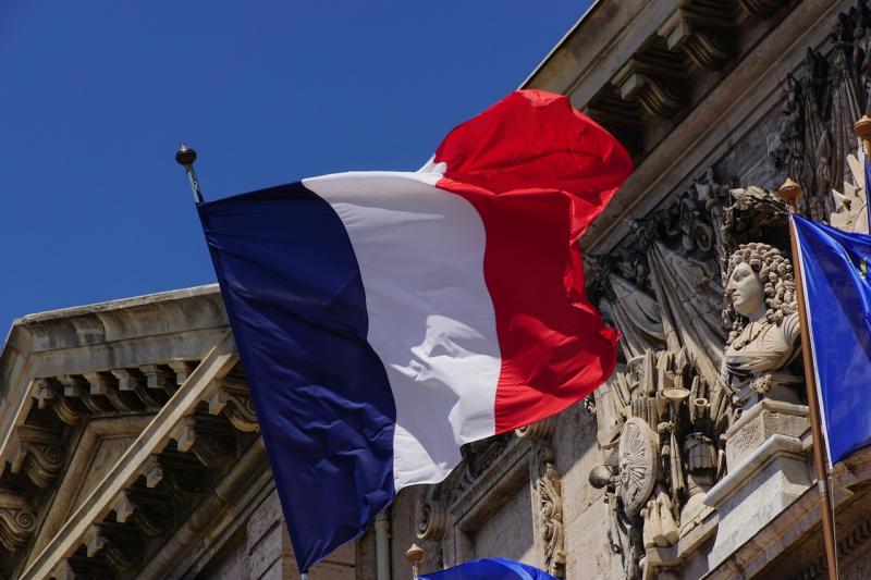 Marseille - Tricolore am Bahnhof Saint Charles