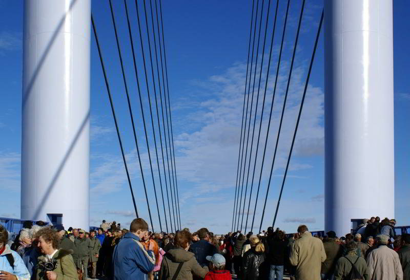 Vor dem Gipfelpunkt der Rügenbrücke