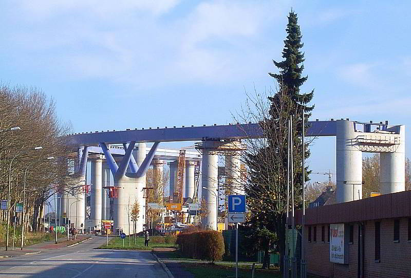 Vorlandbrücke auf dem Festland in Stralsund