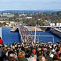 Fotografie: 1000 m Menschen auf der Rügenbrücke