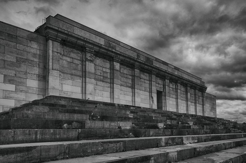 Nürnberg - Ehrentribüne am Zeppelinfeld