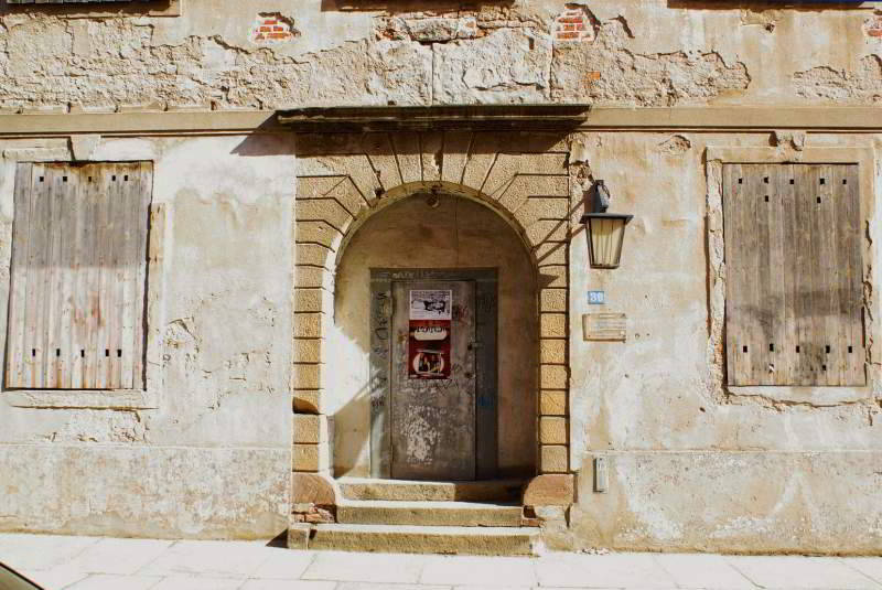 Portal in der Badenstraße Stralsund