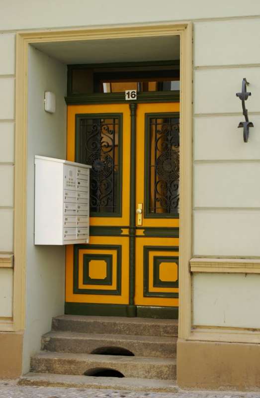 Semlower Straße - Haustür
