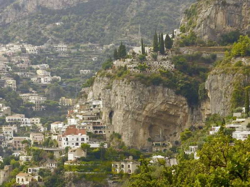 Amalfiküste Italien - Bergfriedhof