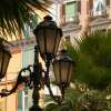 Fotografie: Alte Straßenlaterne in Neapel
